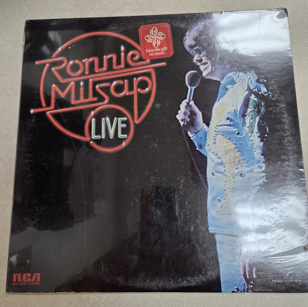 Ronnie Milsap - Live (RCA Records, 1976) *STILL SEALED* Original Vinyl LP Record